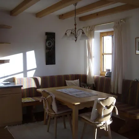 Obernauer Apartment *